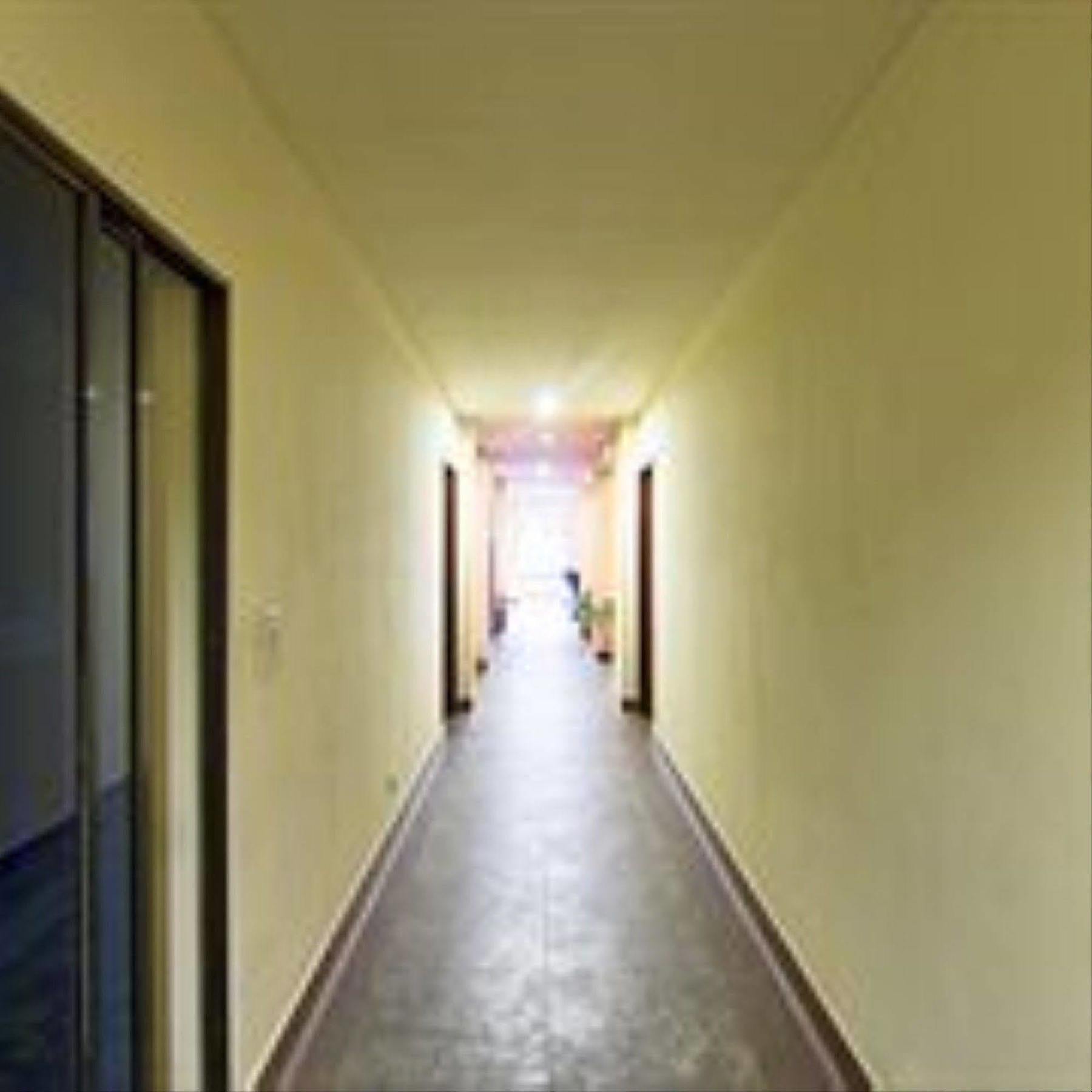 G Eleven Hotel Phnom Penh Exterior photo