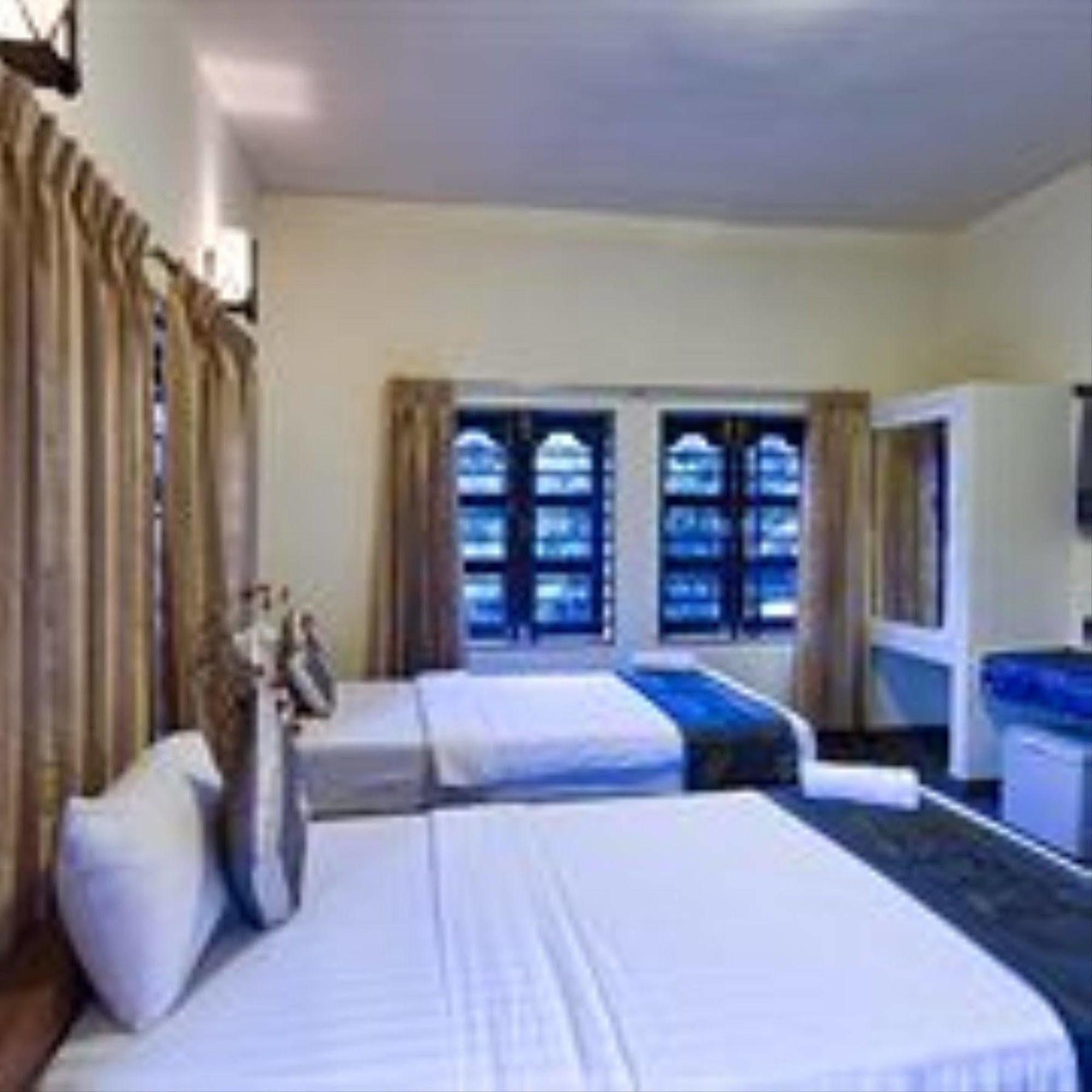 G Eleven Hotel Phnom Penh Exterior photo