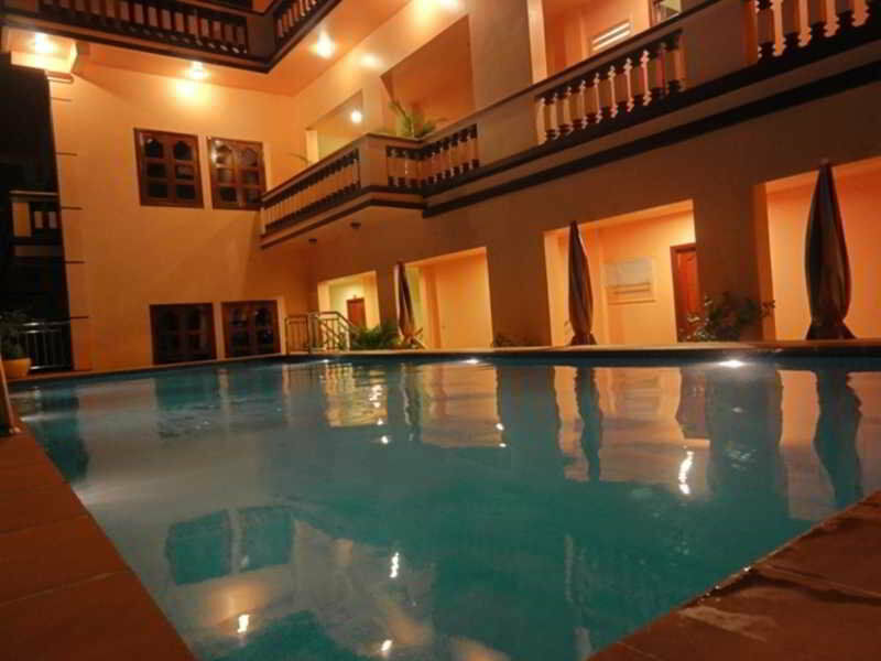 G Eleven Hotel Phnom Penh Exterior photo